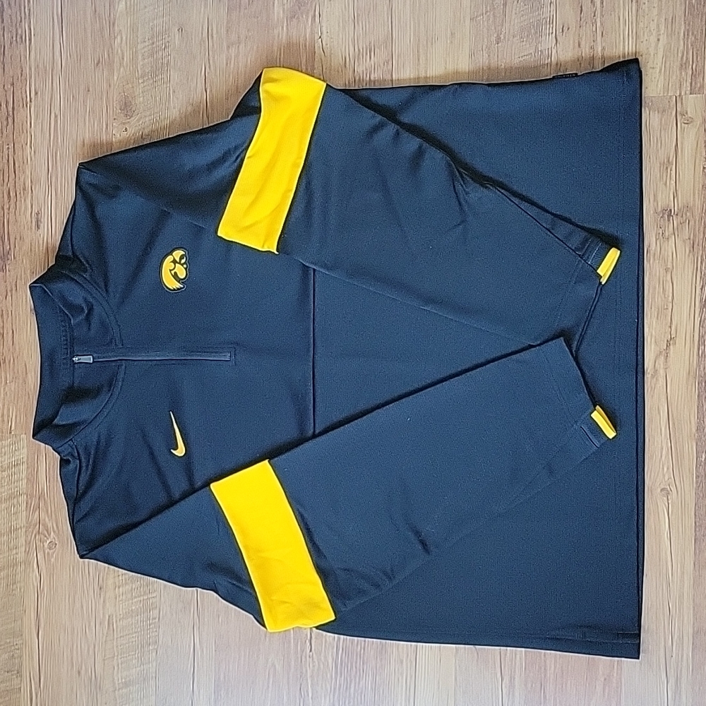 Iowa Hawkeyes Quarter-Zip Sweatshirt
